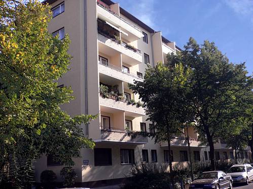 Wohnhaus in Berlin-Wilmersdorf Öffentlich gefördert gebaut 1956 / Umwandlung in Wohnungseigentum